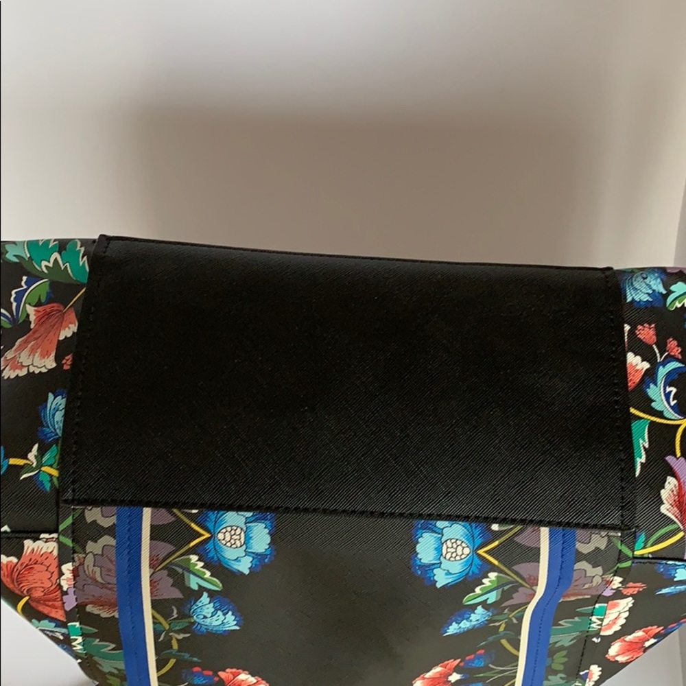 New Nanette Lepore Athena shoulder tote bag - Picture 10 of 16
